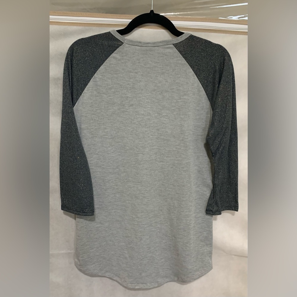LulaRoe Randy Tee - Picture 7 of 12